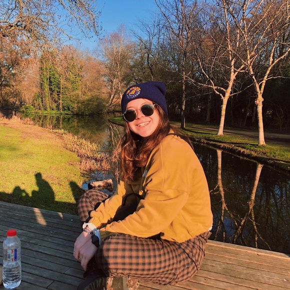 Meet your Posher, Allie - Picture 1 of 1